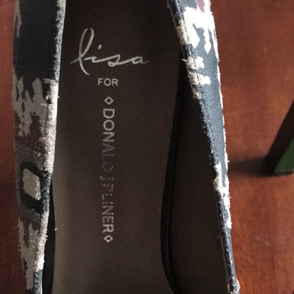 Lisa for Donald J Pliner suede southwest pattern platform heels - Picture 11 of 15